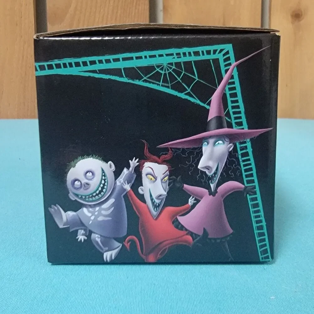 Disney The Nightmare Before Christmas Ceramic Salt & Pepper Shaker Set New
